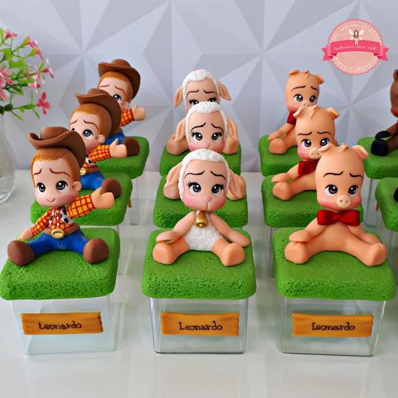 Caixinha Fazendinha Personalizada em biscuit