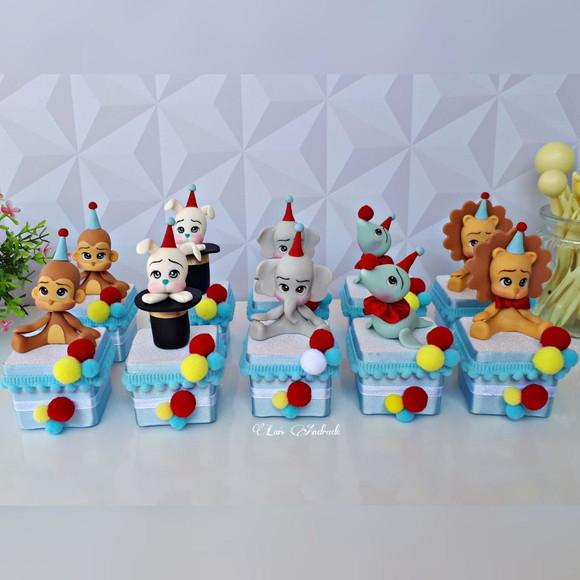 Caixinha luxo tema circo candy color biscuit
