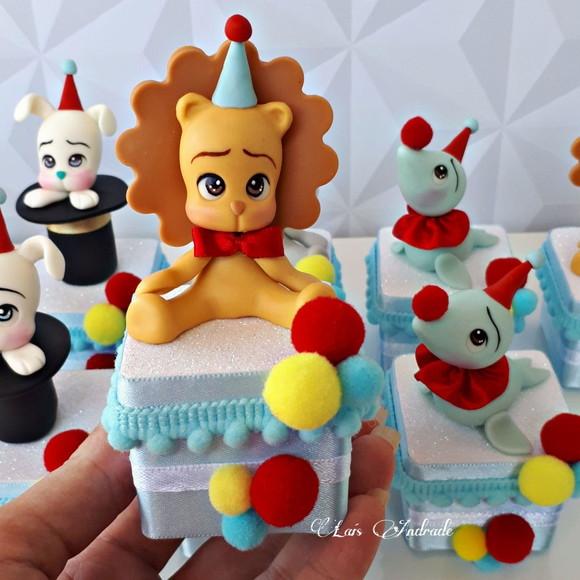 Caixinha luxo tema circo candy color biscuit
