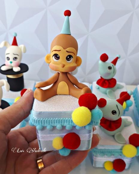Caixinha luxo tema circo candy color biscuit