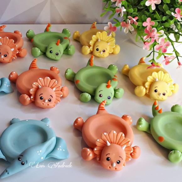 Porta Docinhos Dinossauro em biscuit | Cores Candy