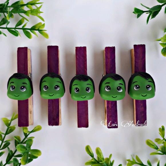 Prendedor personalizado Hulk em biscuit