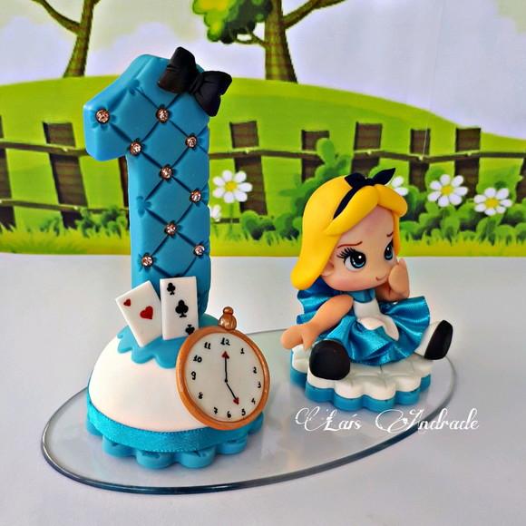 Topo de Bolo Alice no País das Maravilhas em Biscuit
