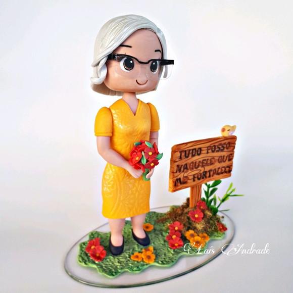 Topo de bolo vovó personalizada em biscuit