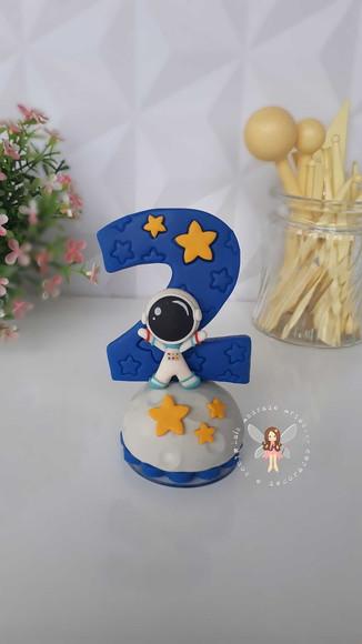 Vela Astronauta personalizada feita em biscuit