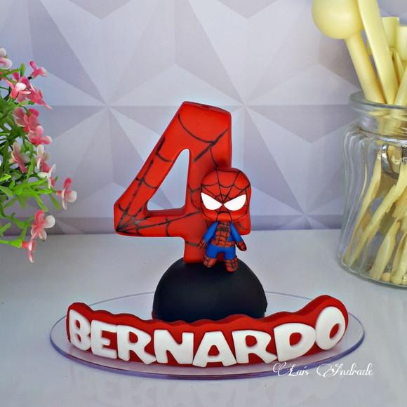 Vela Homem Aranha COM NOME feita em Biscuit