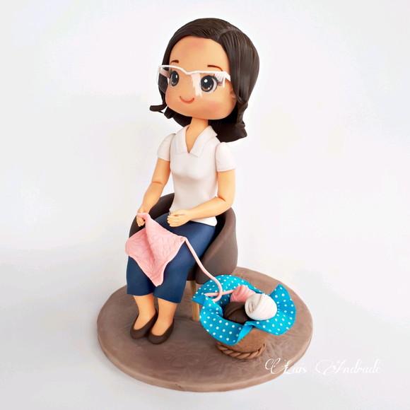 Vovó Fazendo Crochê Personalizada em Biscuit