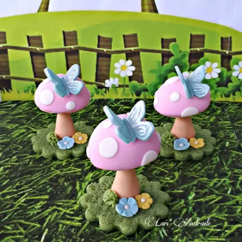 Aplique Jardim encantado em biscuit - Cogumelo