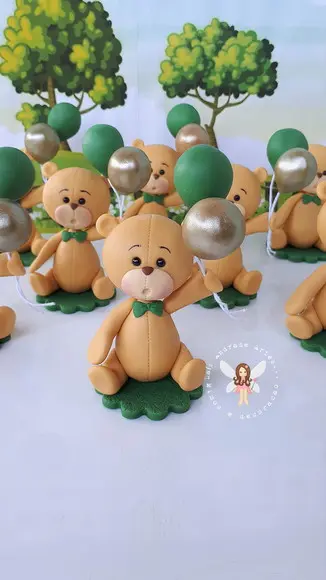 Aplique Grande Ursinho com Balões Verde Musgo e Dourado Biscuit
