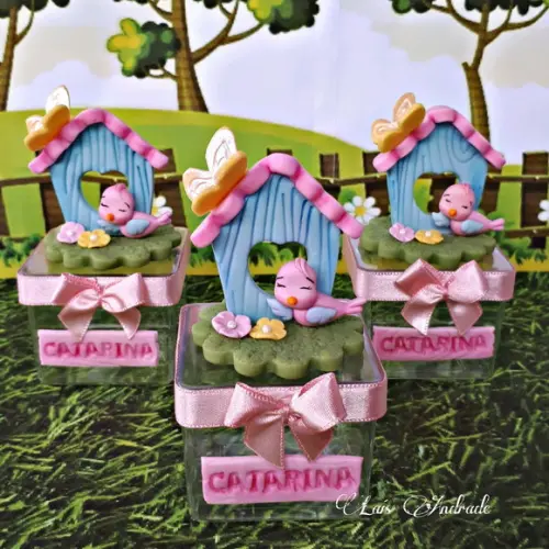 Caixinha personalizada Jardim encantado em biscuit | Passarinho