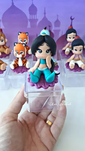 Caixinha Princesa Jasmine , Aladdin, Abu e Gênio da lâmpada