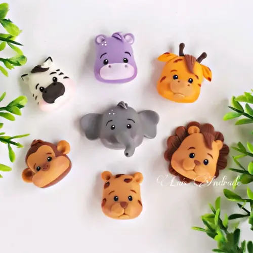 Caixinha Safari personalizada em biscuit