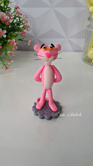 Pantera Cor de Rosa em biscuit