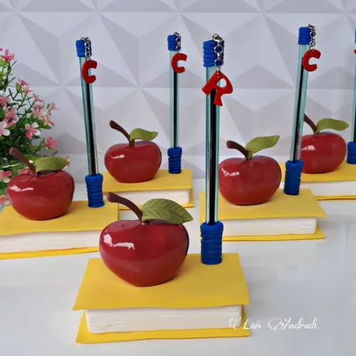 Porta Caneta Dia dos Professores em biscuit / Caneta decorada