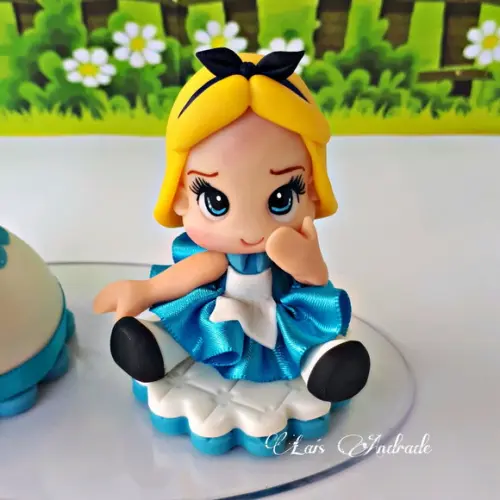 Topo de Bolo Alice no País das Maravilhas em Biscuit