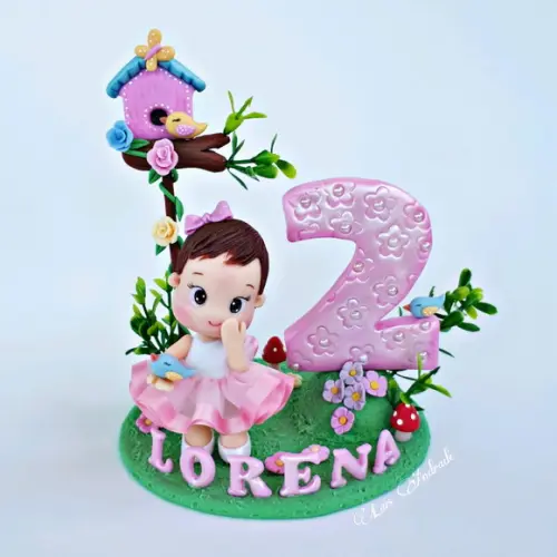 Topo de Bolo Cenário Jardim Encantado personalizado em biscuit