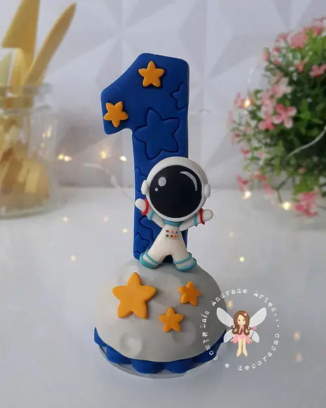 Vela Astronauta personalizada feita em biscuit