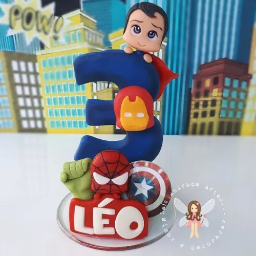 Vela Super-heróis Feita em Biscuit COM NOME