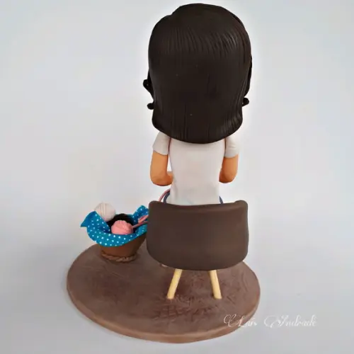 Vovó Fazendo Crochê Personalizada em Biscuit