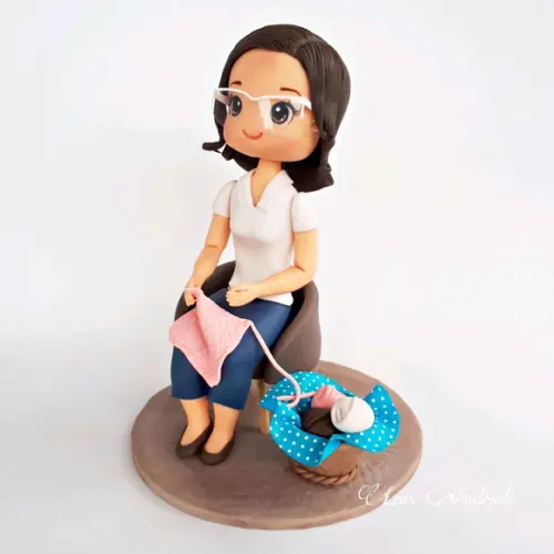 Vovó Fazendo Crochê Personalizada em Biscuit