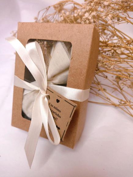25 sachês perfumados e personalizados para lembrancinhas