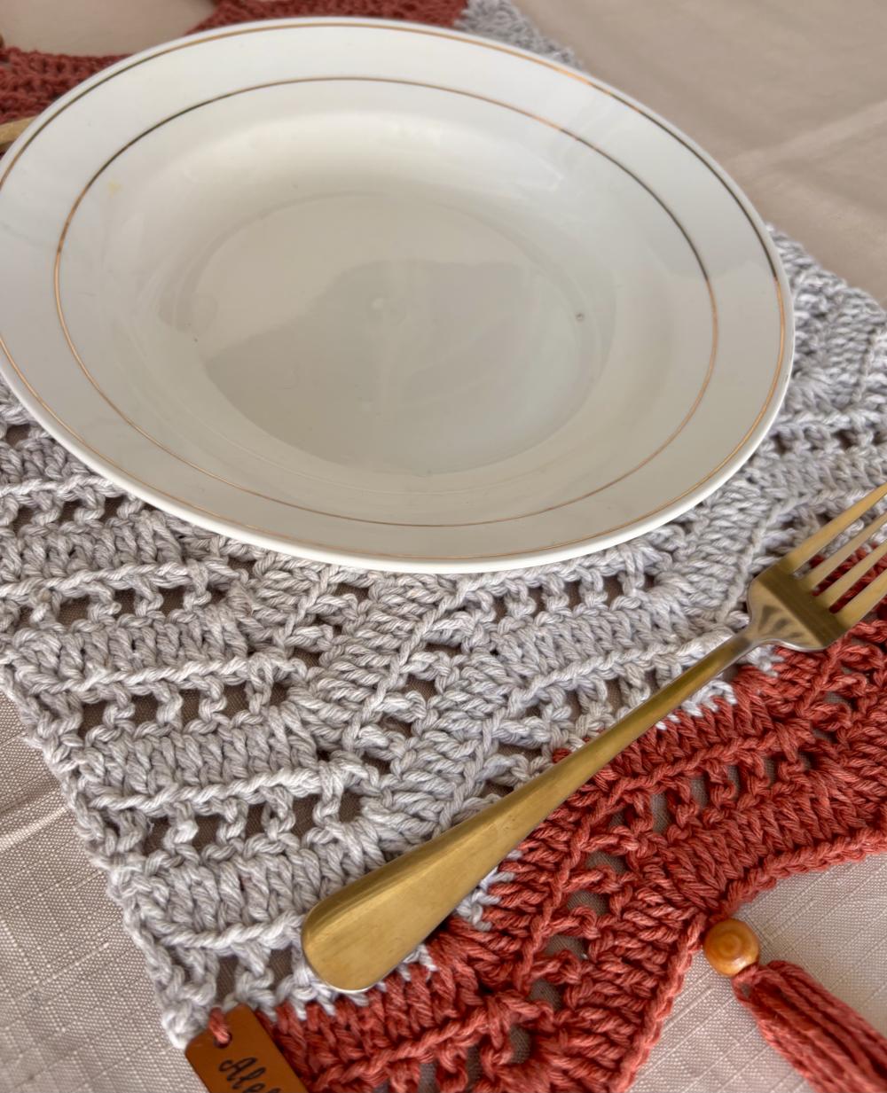 KIT 4 PEÇAS JOGO  AMERICANO -MESA POSTA DE CROCHE LUXO