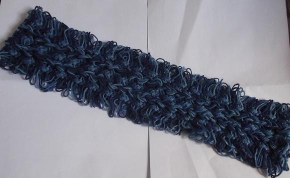 Cachecol Azul de Crochê de Grampo