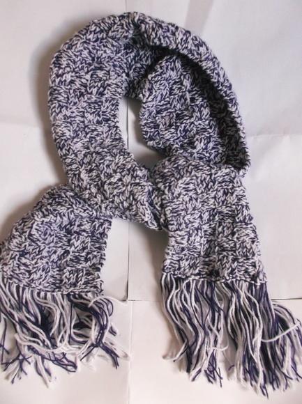 Cachecol Roxo com Branco - Tricô