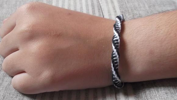 Kit com 2 Pulseiras da Amizade de Macramê