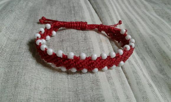 Pulseira de Macramê com Miçangas