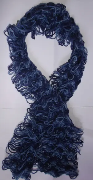 Cachecol Azul de Crochê de Grampo