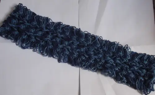 Cachecol Azul de Crochê de Grampo