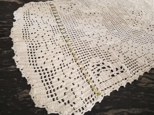 Caminho de Mesa Coração em Crochê