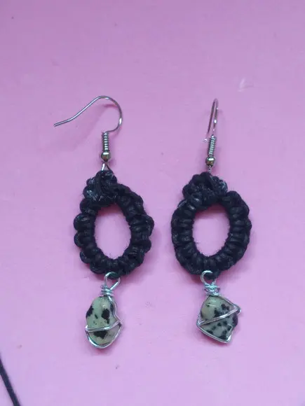 Conjunto Colar com Brincos de Macramê com Jaspe Dálmata
