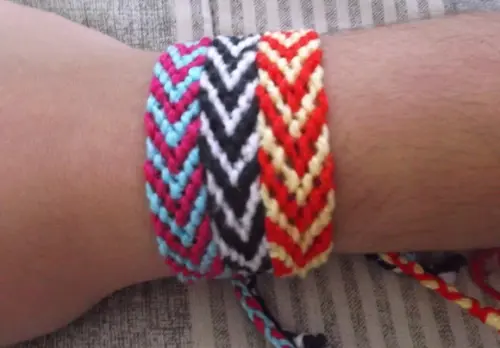 Kit com 3 Pulseiras da Amizade de Macramê