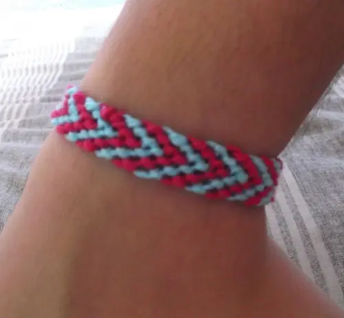 Kit com 3 Pulseiras da Amizade de Macramê