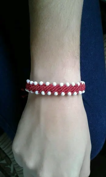 Pulseira de Macramê com Miçangas