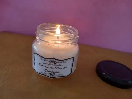 Vela com Aroma de Flor de Cerejeira de 90 ml