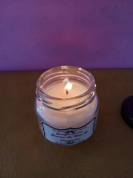 Vela com Aroma de Flor de Cerejeira de 90 ml