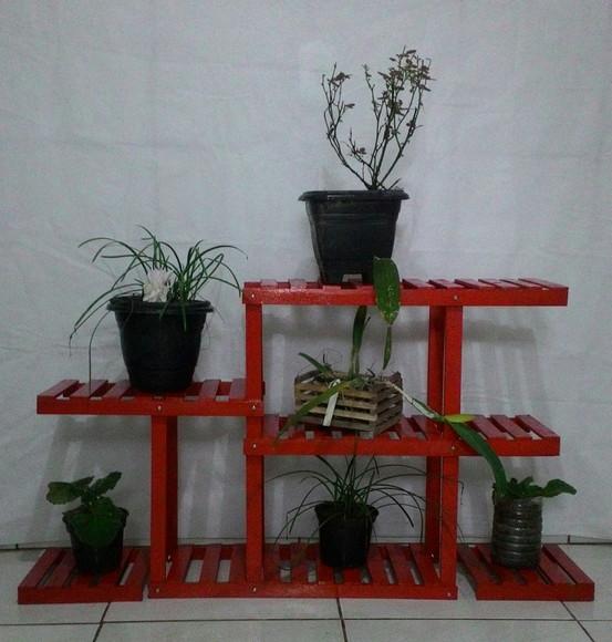 Expositor para Plantas/ Jardim Suspenso/ Floreira de Chão