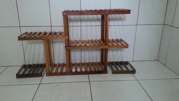 Floreira Jardim Vertical de Chão para até 10 Vasos