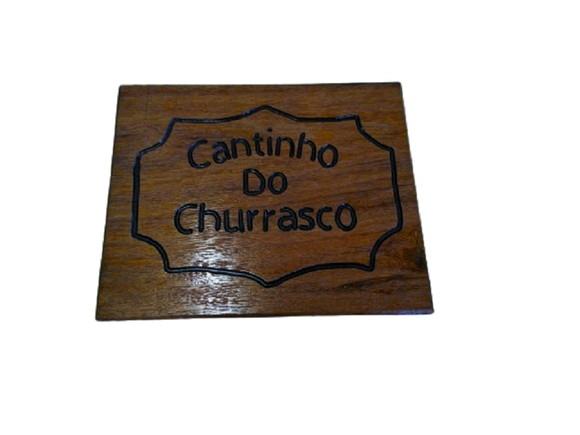 Placa Cantinho do Churrasco Entalhada