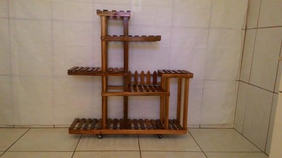 Suporte para Plantas/ Floreira de Chão com Rodízios/ Jardim