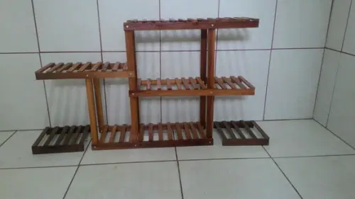 Floreira Jardim Vertical de Chão para até 10 Vasos