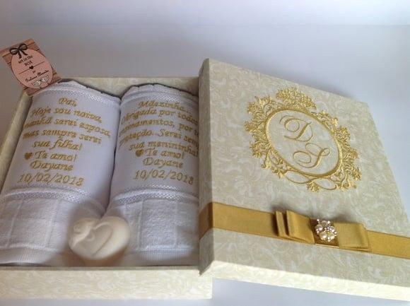 Caixa para os Pais da Noiva Marfim e Dourado