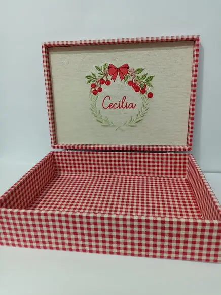 Caixa Maternidade Linho Xadrez Vermelho