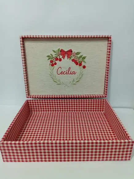 Caixa Maternidade Linho Xadrez Vermelho