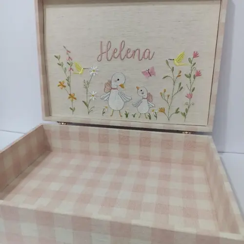 Caixa Maternidade Menina (cisne no Jardim)
