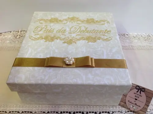 Caixa para os Pais da Debutante Lembrança 15 Anos