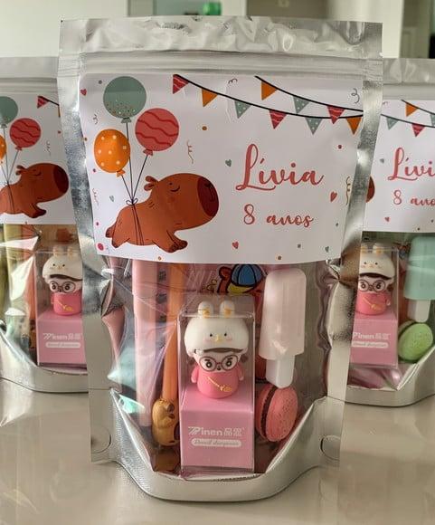 Kit Papelaria Fofa Capivara (saquinho com 6 Itens)